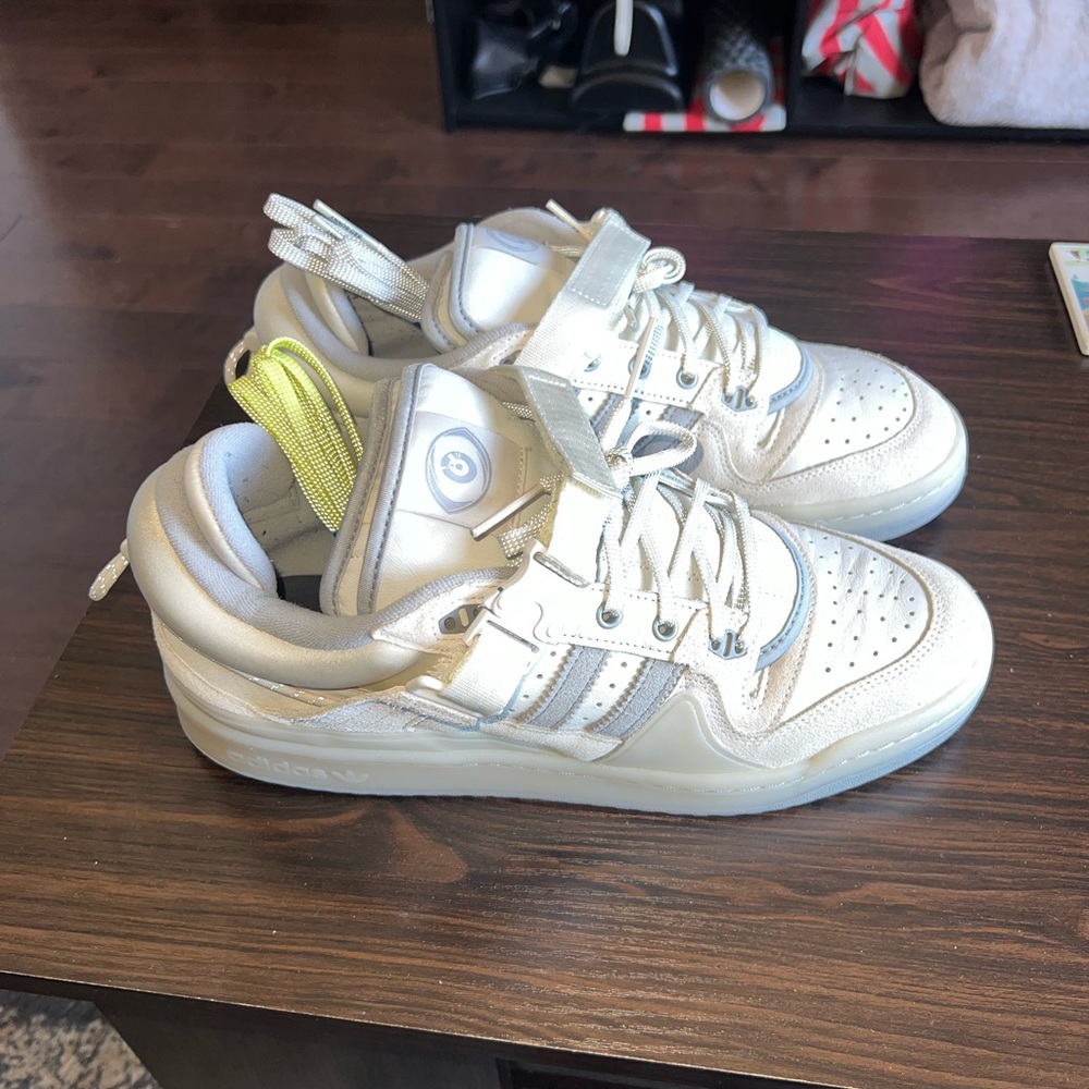 Bad Bunny x Forum Buckle Low ‘Last Forum’
